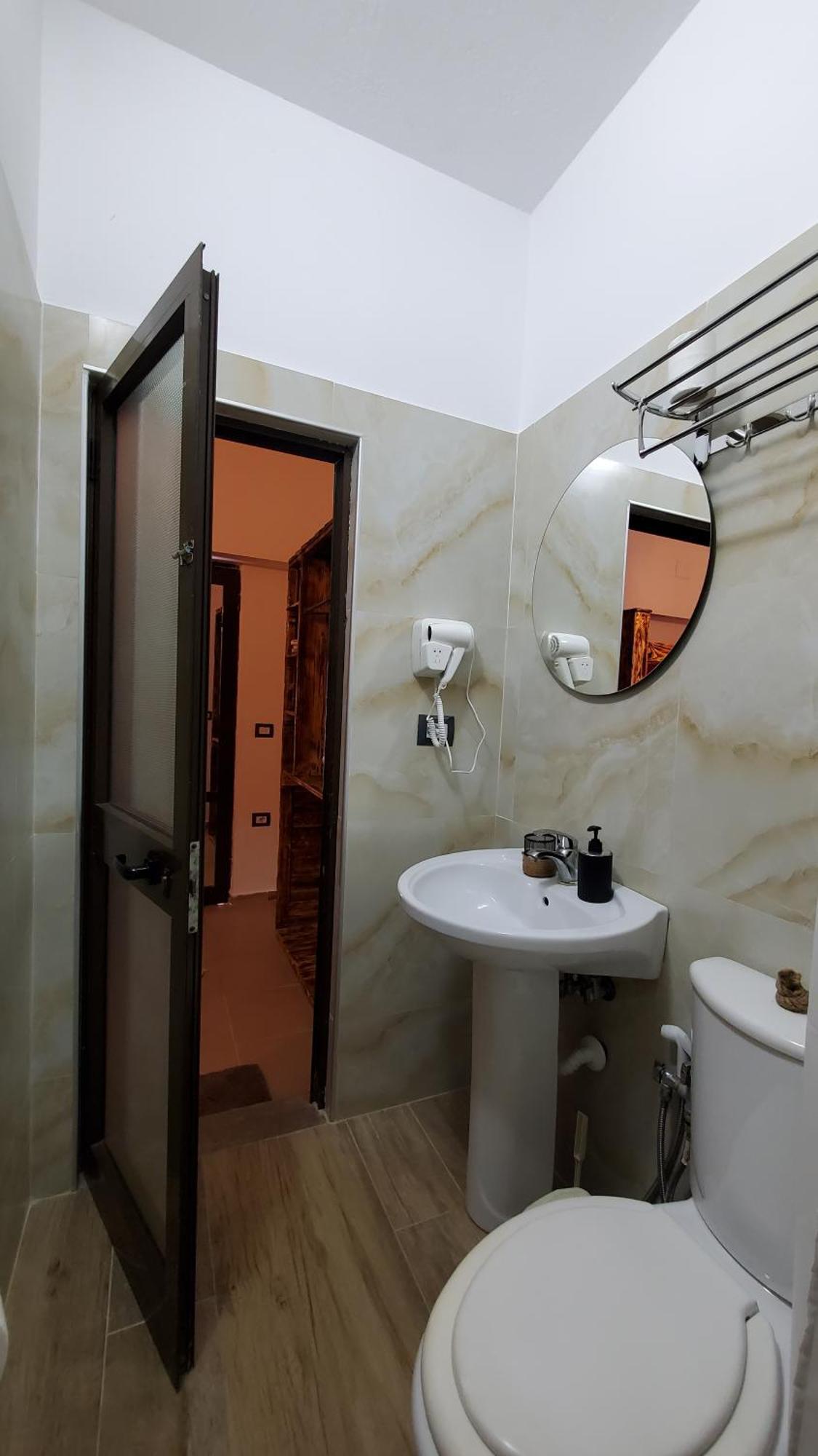 Gjirokastër Clockwise Guestrooms מראה חיצוני תמונה